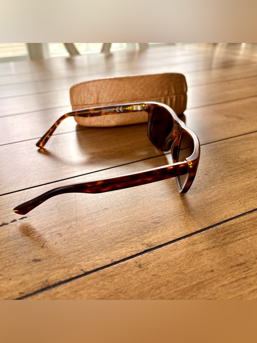 Maui Jim Waterways Sunglasses in Tortoise w/ Case & Bag - Picture 5 of 6